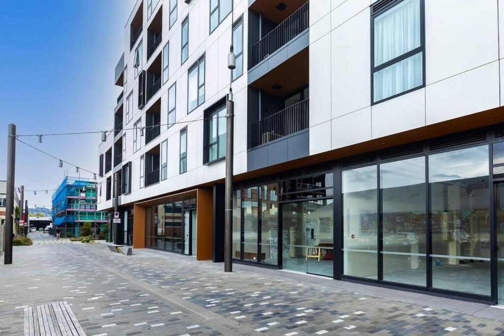 2 Bedrooms Apprtmt Plus Underground Parking In Cbd Christchurch Kültér fotó