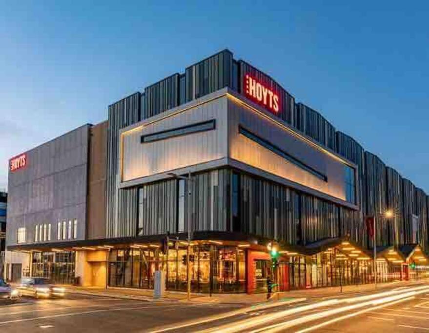 2 Bedrooms Apprtmt Plus Underground Parking In Cbd Christchurch Kültér fotó