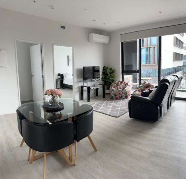 2 Bedrooms Apprtmt Plus Underground Parking In Cbd Christchurch Kültér fotó